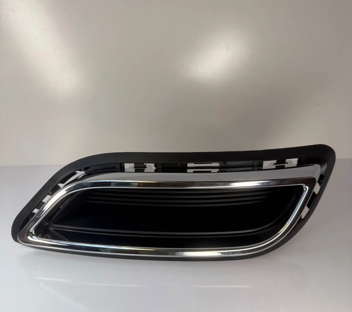 قاب جای اگزوز سپر عقب چپ آریزو 6 PRO — کد 602001837AA