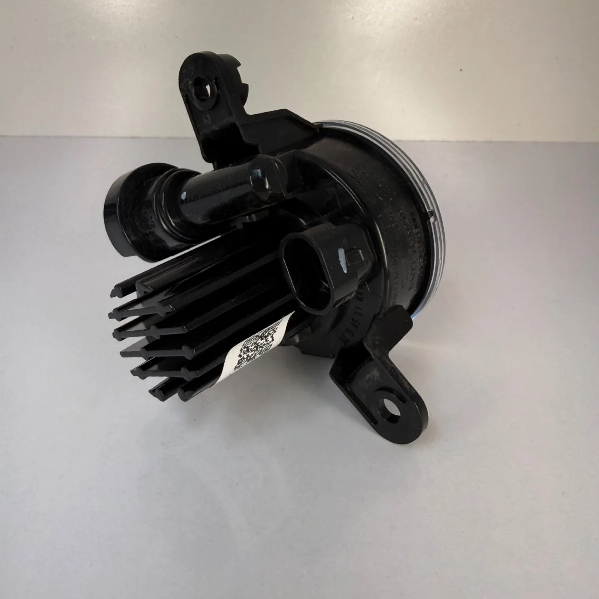 چراغ مه شکن جلو راست آریزو 6 GT — کد 605000853AA