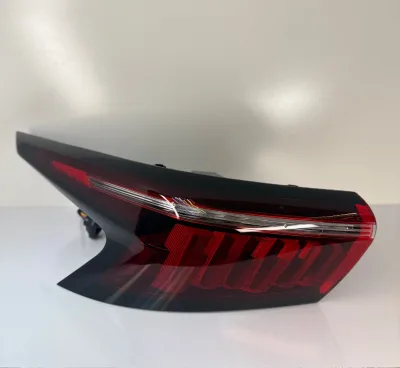 کاور چراغ عقب راست روی گلگیر فونیکس FX — کد 605000723AA-COVER